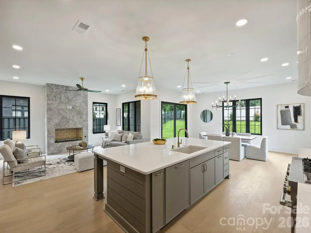 923 Laurel Creek Lane Charlotte NC 28211