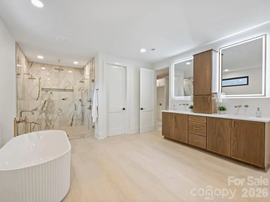 923 Laurel Creek Lane Charlotte NC 28211