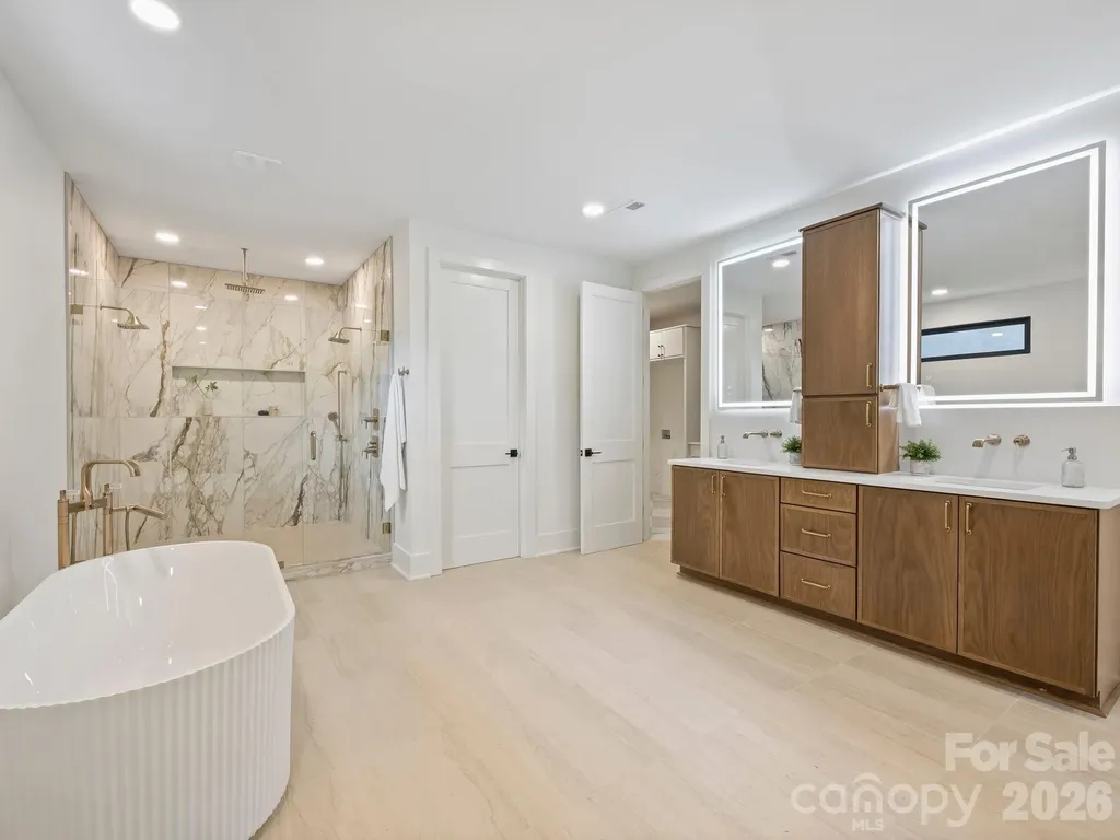 923 Laurel Creek Lane Charlotte NC 28211