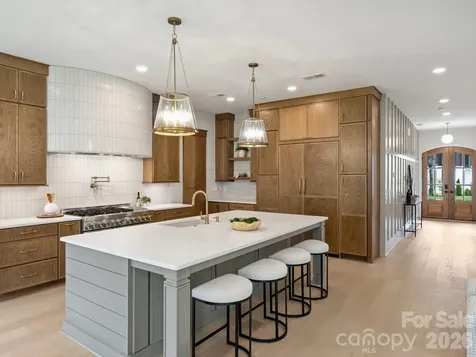 923 Laurel Creek Lane Charlotte NC 28211