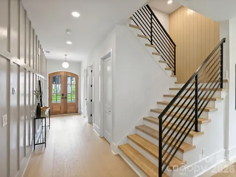 923 Laurel Creek Lane Charlotte NC 28211