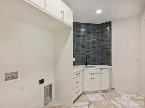 923 Laurel Creek Lane Charlotte NC 28211