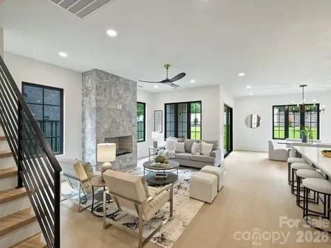 923 Laurel Creek Lane Charlotte NC 28211