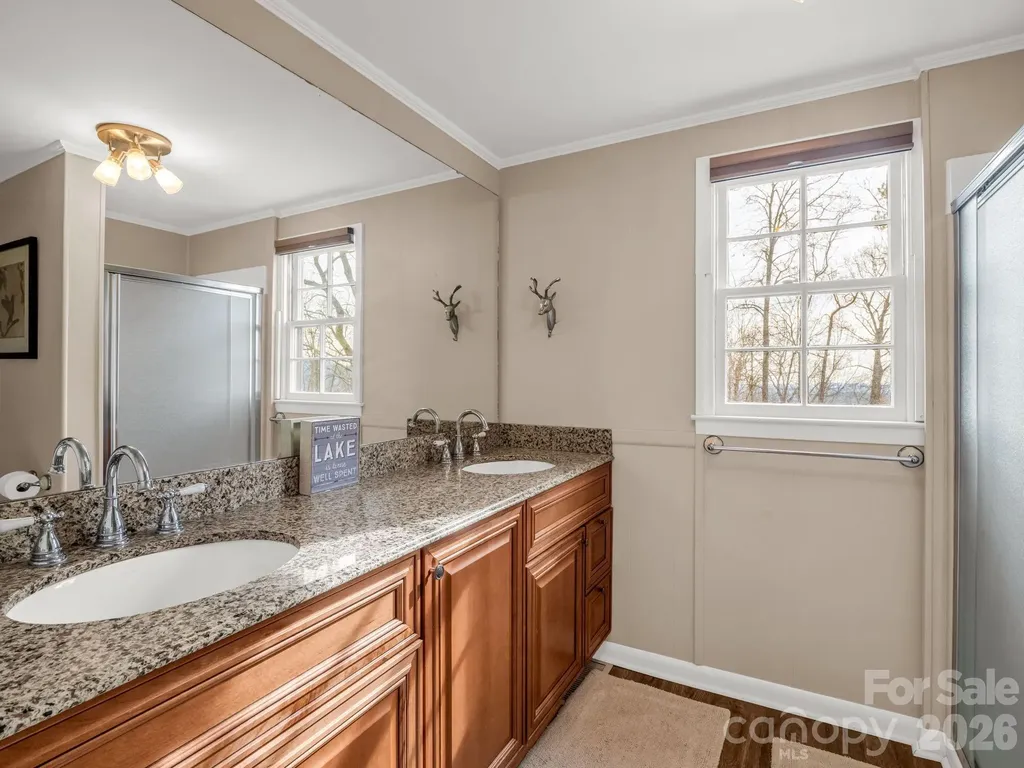 139 Valley View Circle Lake Lure NC 28746