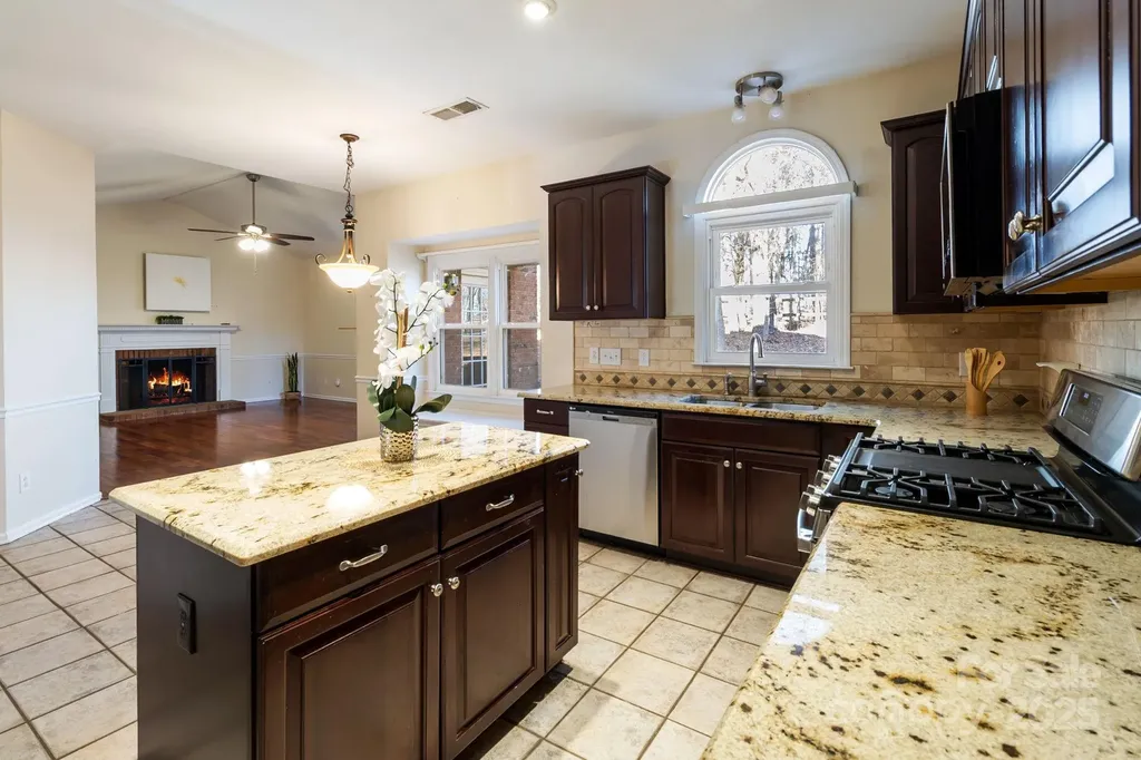 4806 Hickory Glen Drive Matthews NC 28105