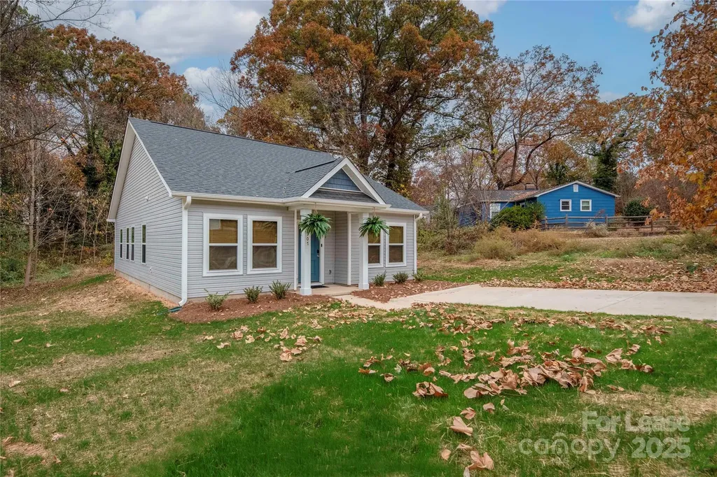 107 Robinson Street Belmont NC 28012
