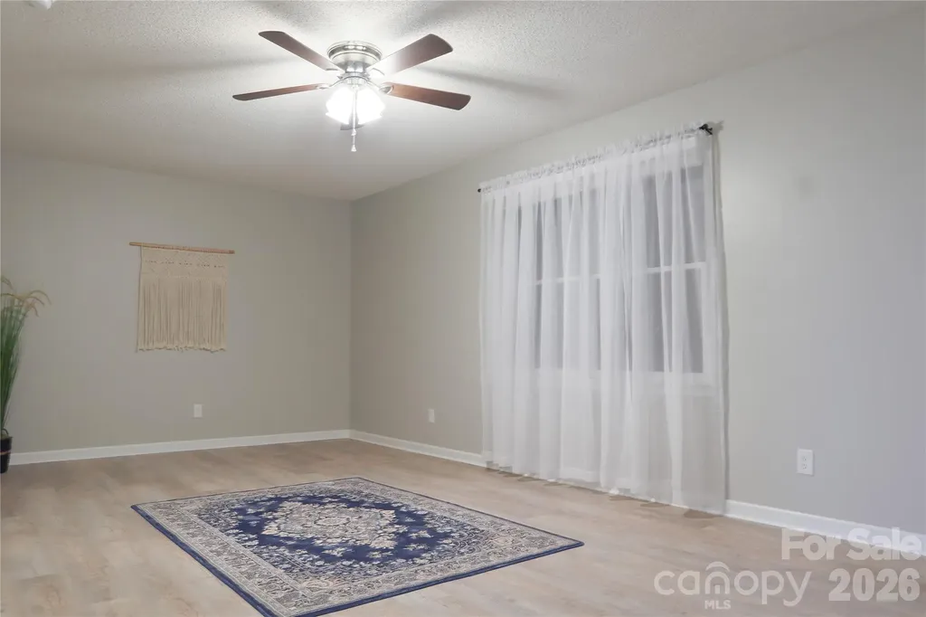 525 12th Street SW Hickory NC 28602
