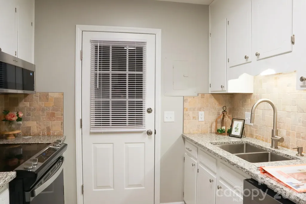 525 12th Street SW Hickory NC 28602