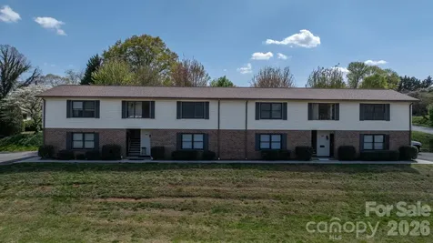 525 12th Street SW Hickory NC 28602