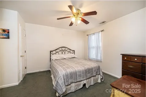1687 Golden Cedar Lane Newton NC 28658