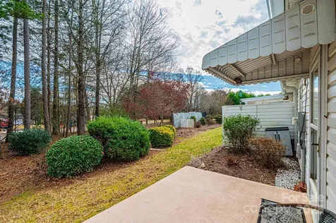 1687 Golden Cedar Lane Newton NC 28658