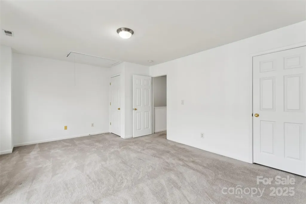 10032 Treeside Lane Matthews NC 28105