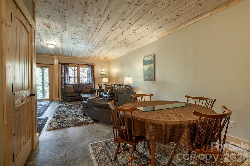 1143 Grandview Peaks Drive Nebo NC 28761