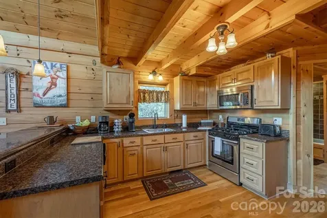 1143 Grandview Peaks Drive Nebo NC 28761
