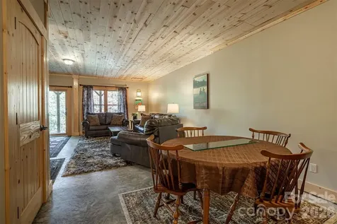 1143 Grandview Peaks Drive Nebo NC 28761