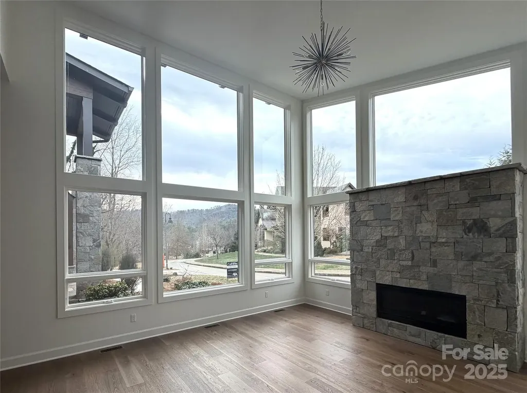 11 Kiftsgate Court Asheville NC 28804