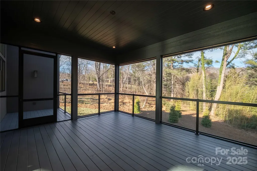 11 Kiftsgate Court Asheville NC 28804