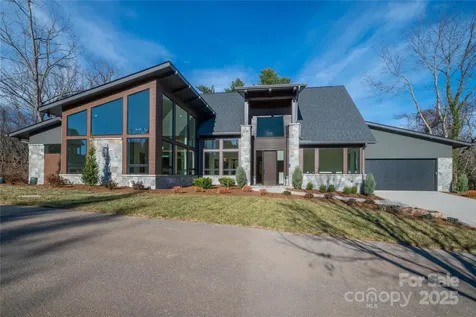 11 Kiftsgate Court Asheville NC 28804