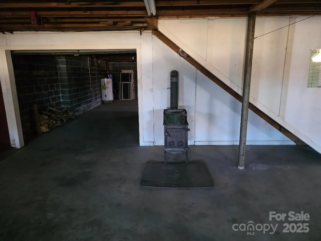 1375 E Us Highway 19e Highway Burnsville NC 28714