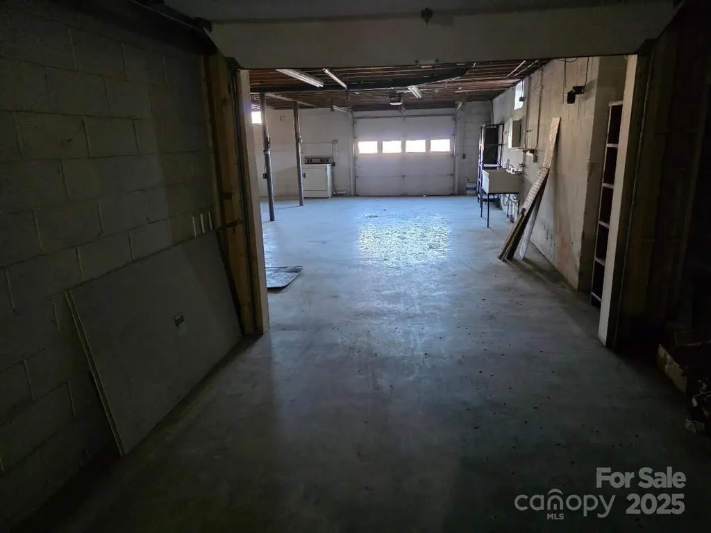 1375 E Us Highway 19e Highway Burnsville NC 28714