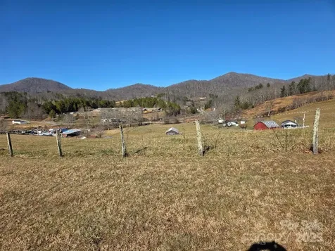 1375 E Us Highway 19e Highway Burnsville NC 28714
