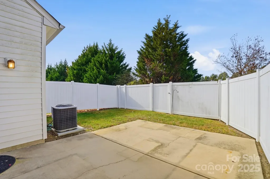 5763 Mossdale Lane Charlotte NC 28278