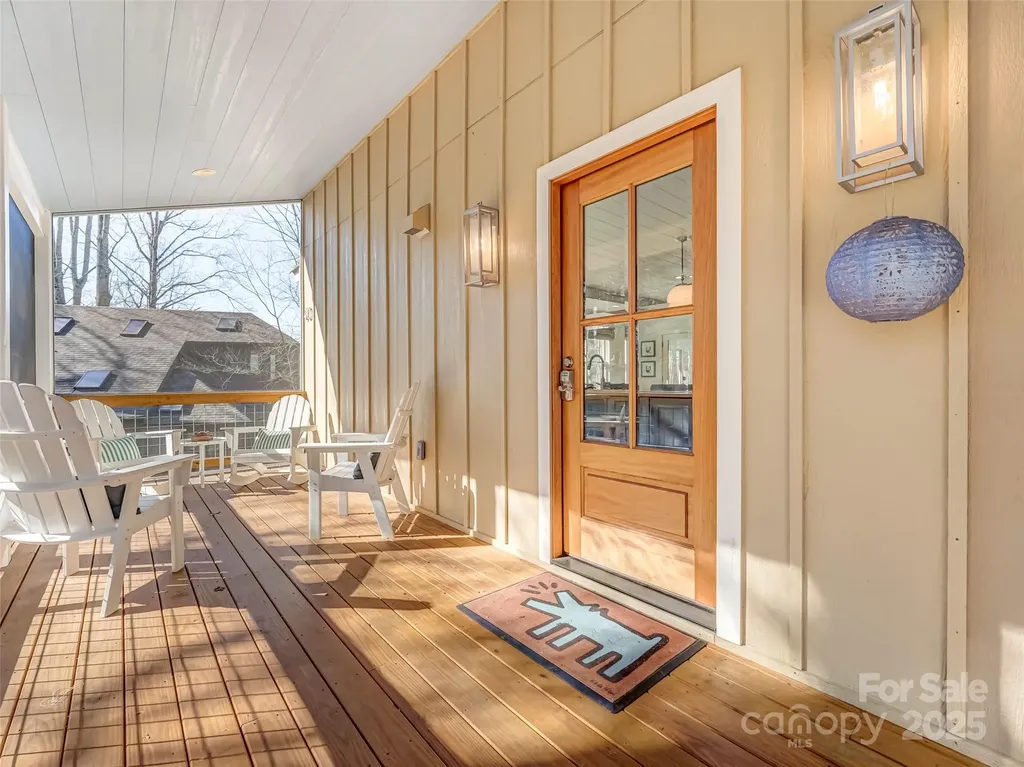40 Toxaway Landing Drive Lake Toxaway NC 28747