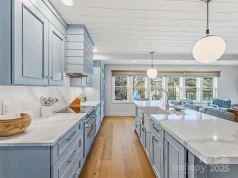 40 Toxaway Landing Drive Lake Toxaway NC 28747