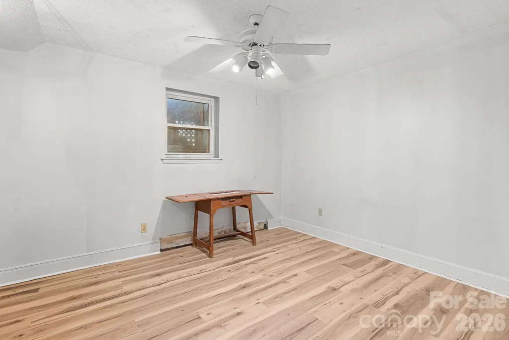 33 Fairfield Drive Candler NC 28715