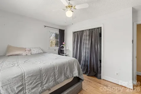 33 Fairfield Drive Candler NC 28715