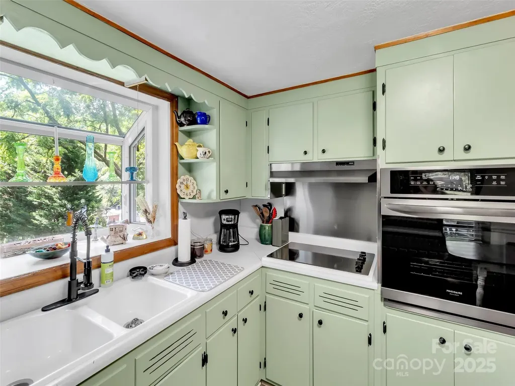 340 Mauney Cove Road Waynesville NC 28786