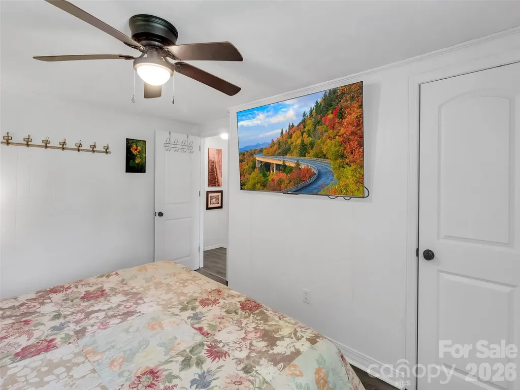 340 Mauney Cove Road Waynesville NC 28786