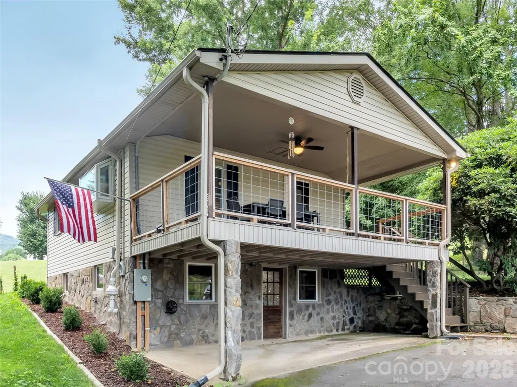 340 Mauney Cove Road Waynesville NC 28786