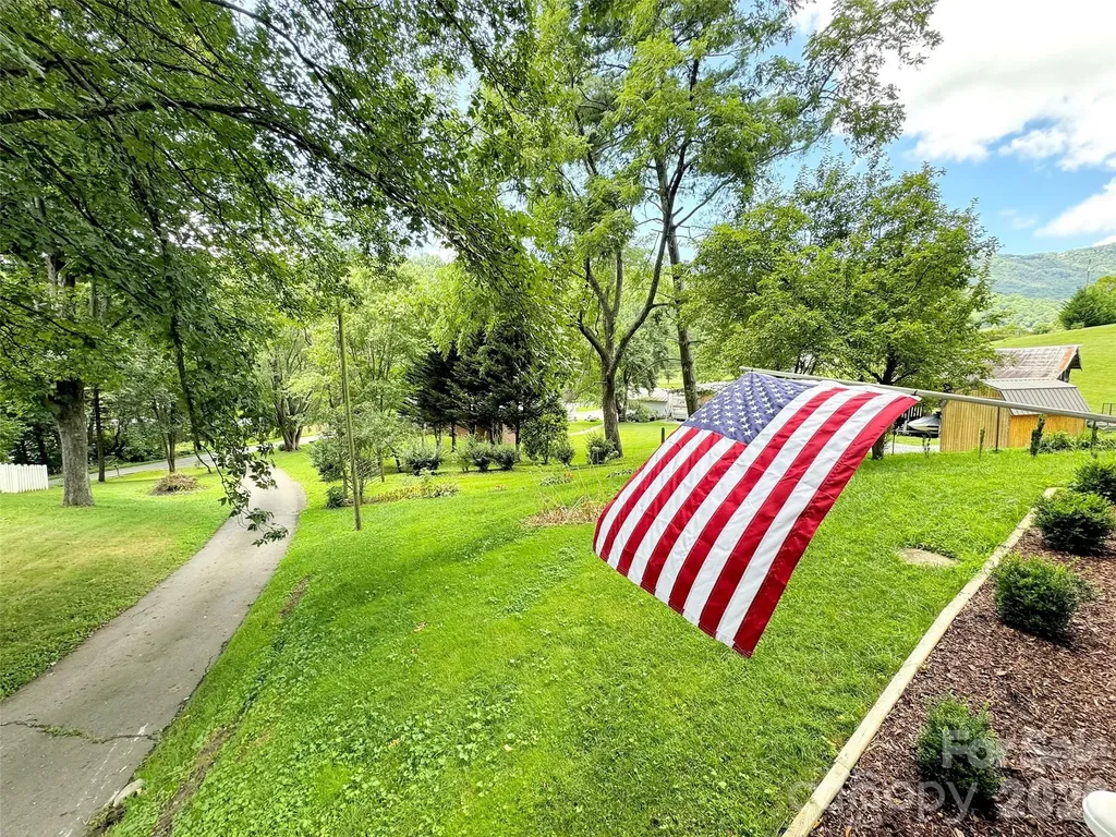 340 Mauney Cove Road Waynesville NC 28786