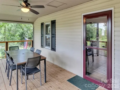 340 Mauney Cove Road Waynesville NC 28786