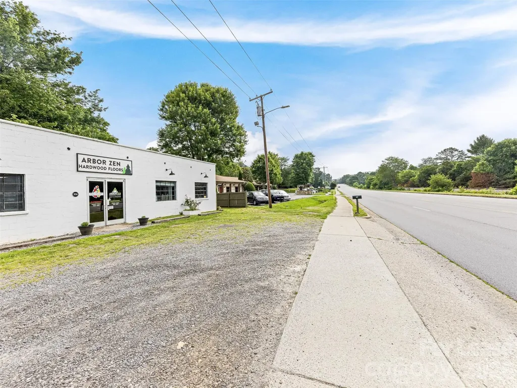 3156 Us 70 Highway Black Mountain NC 28711