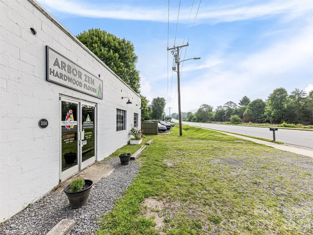 3156 Us 70 Highway Black Mountain NC 28711