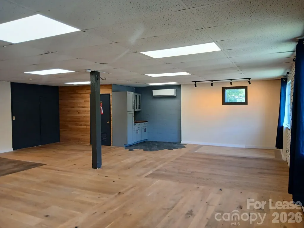 3156 Us 70 Highway Black Mountain NC 28711