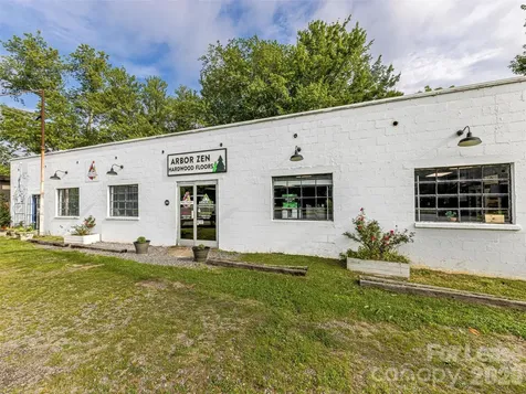 3156 Us 70 Highway Black Mountain NC 28711