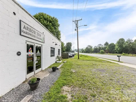 3156 Us 70 Highway Black Mountain NC 28711
