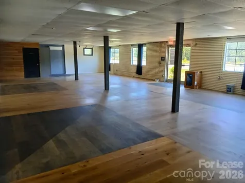 3156 Us 70 Highway Black Mountain NC 28711