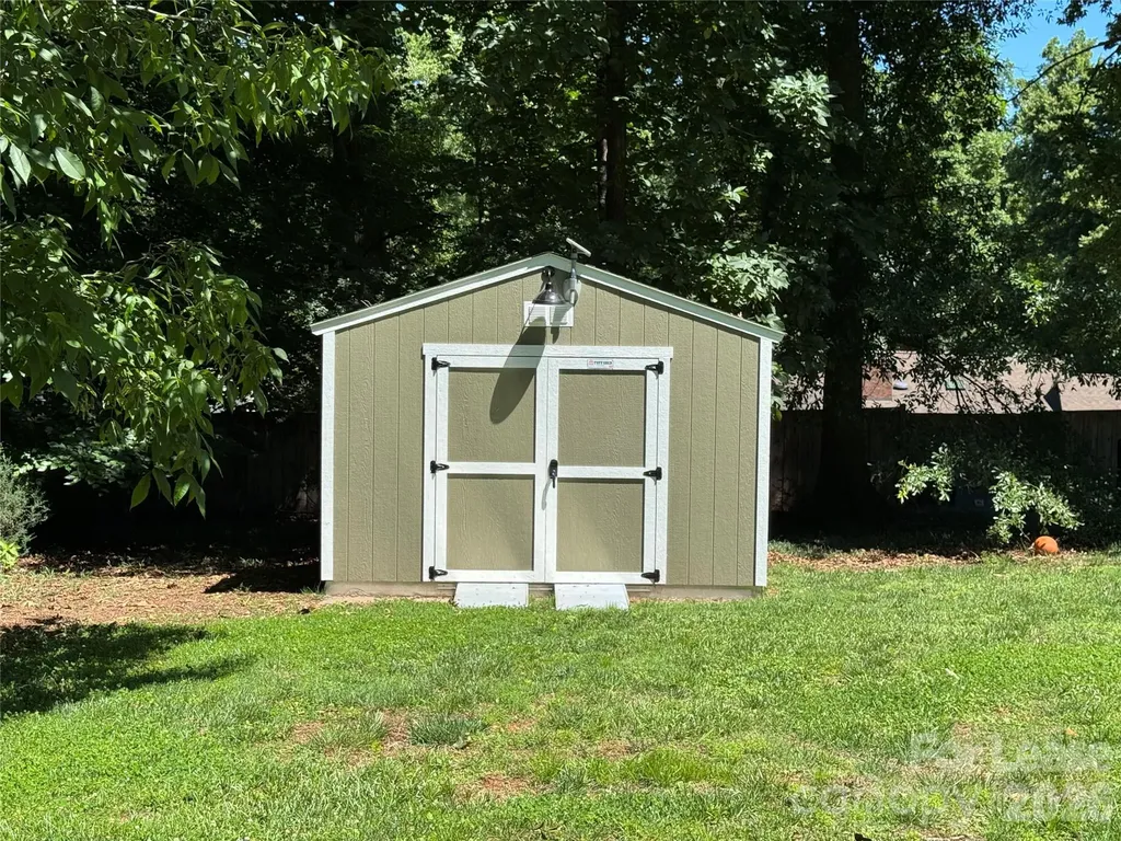 307 Fallingbrook Drive Belmont NC 28012