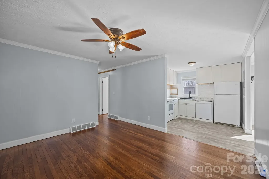 398 Sand Hill Road Asheville NC 28806