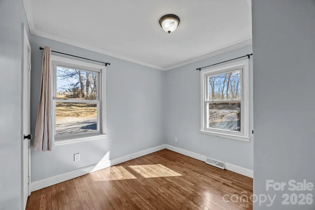 398 Sand Hill Road Asheville NC 28806