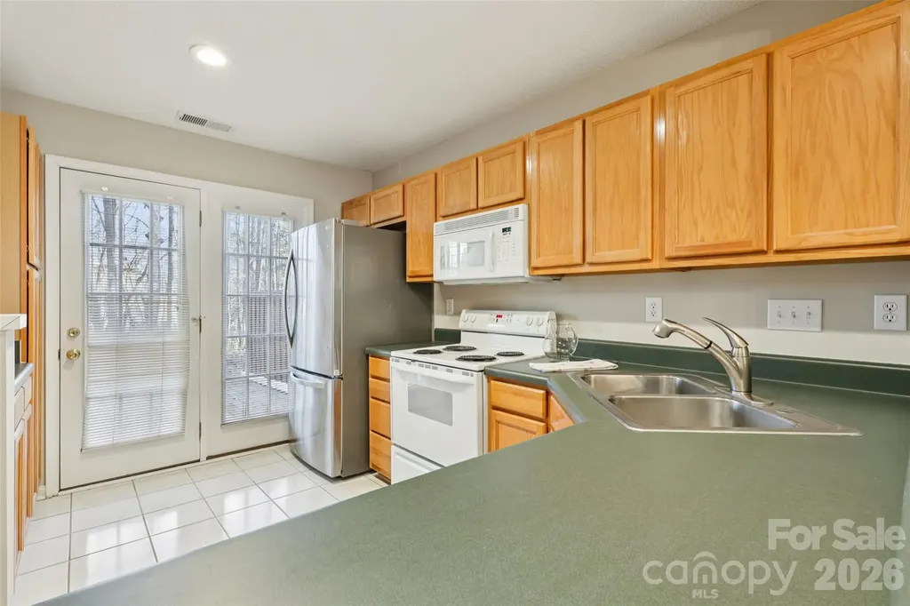 10213 University Park Lane Charlotte NC 28213