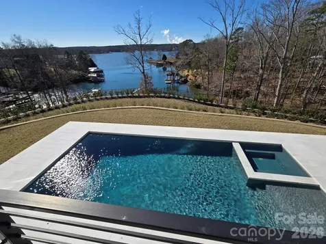 18304 Rosapenny Road Charlotte NC 28278