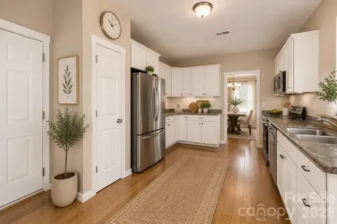 10303 Baskerville Avenue Charlotte NC 28269