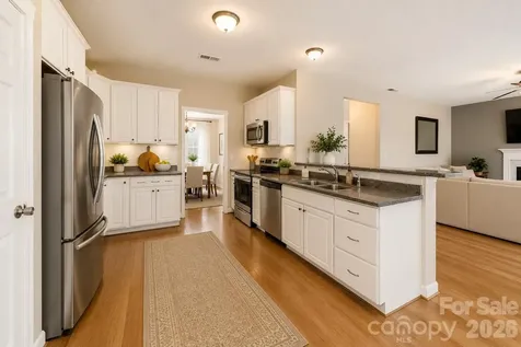 10303 Baskerville Avenue Charlotte NC 28269