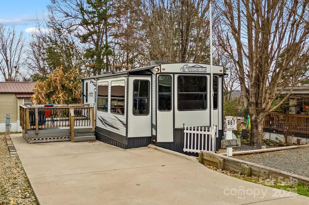 103 S Cardinal Drive New London NC 28127