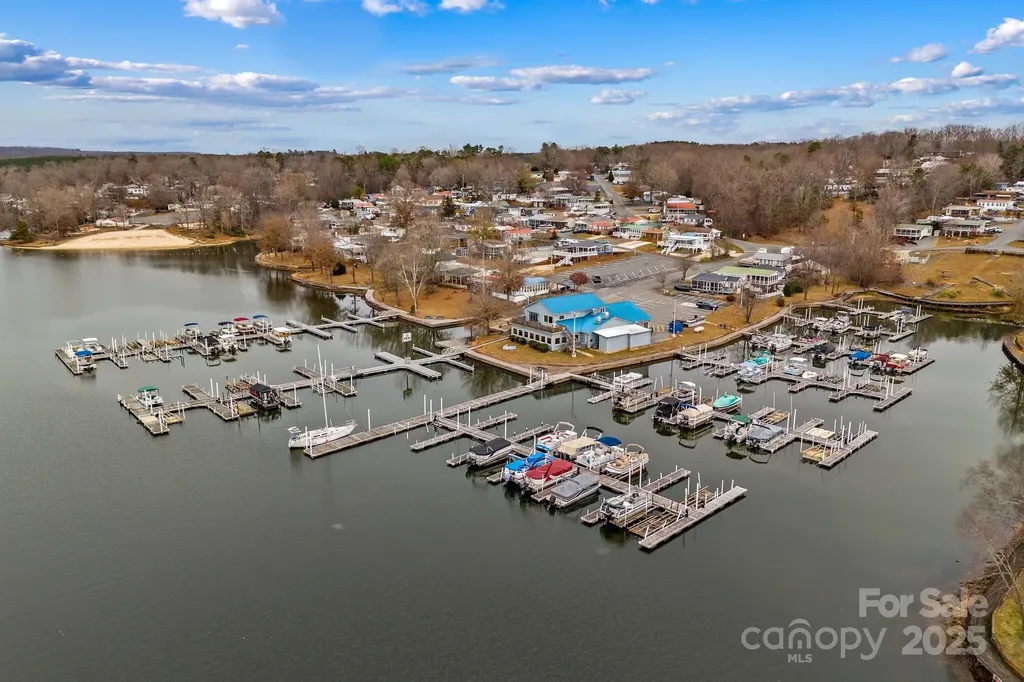 103 S Cardinal Drive New London NC 28127